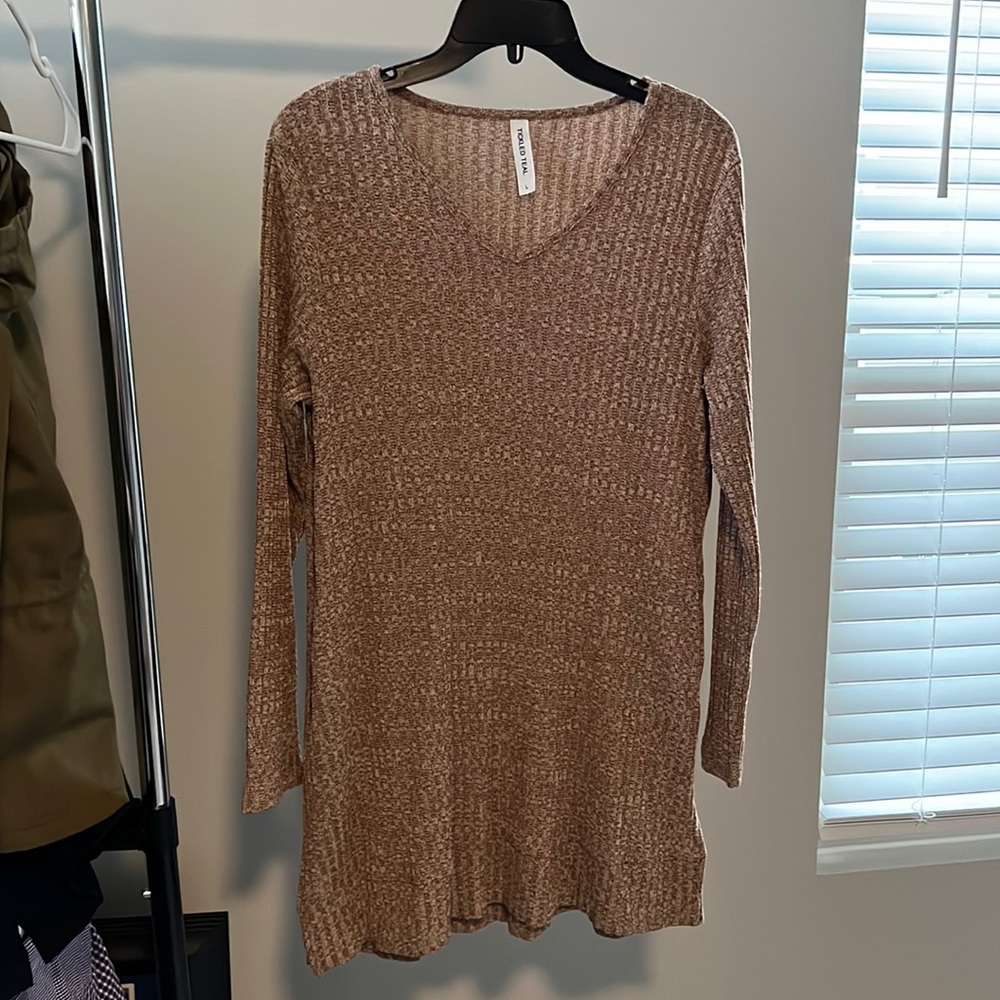 NWOT tunic with pockets
